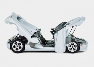 1280px-Koenigsegg_side